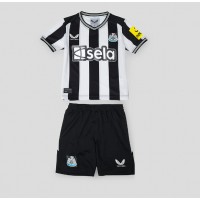 Newcastle United Fotballklær Hjemmedraktsett Barn 2023-24 Kortermet (+ korte bukser)